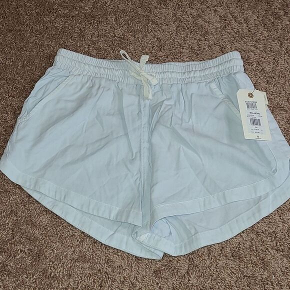 🔥🔥BILLABONG - Road Trippin Woman's SHORTS🔥🔥 - Picture 2 of 7